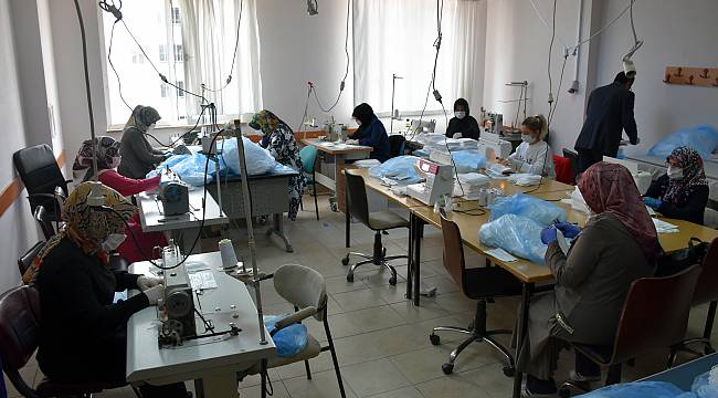 Bilecik'te Gönüllü Kursiyerlerden Maske Üretim Seferberliğine Destek
