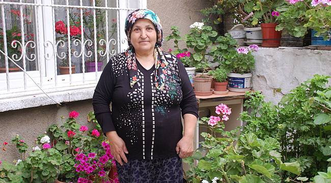 Evinin Önünü Botanik Bahçesine Çevirdi