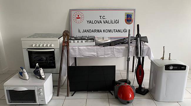 Kiraladıkları Araçla Hırsızlık Yapan 4 Kişi Yakalandı