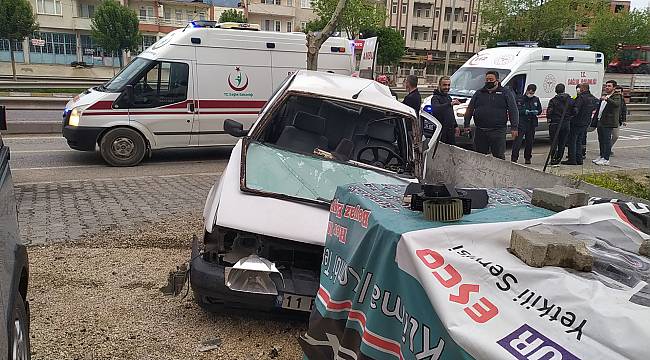 Sakarya'da Trafik Kazasında 1 Kişi Öldü, 3 Kişi Yaralandı