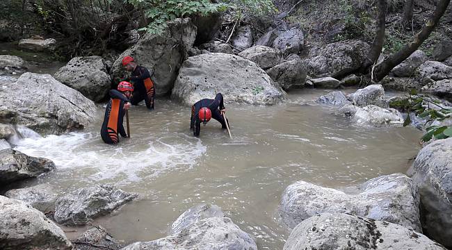 Bursa'da Selde Kaybolan Genç Kızı Arama Çalışmaları Devam Ediyor