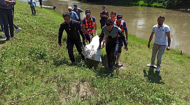 Sakarya Nehri'nde Kaybolan 13 Yaşındaki Çocuğun Cesedi Bulundu