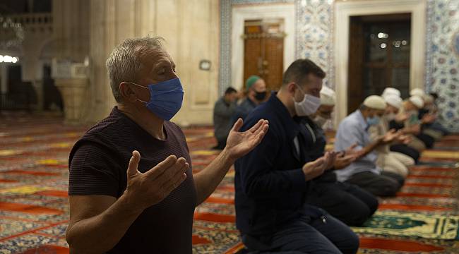 Selimiye Camisi'nde İlk Sabah Namazı Kılındı