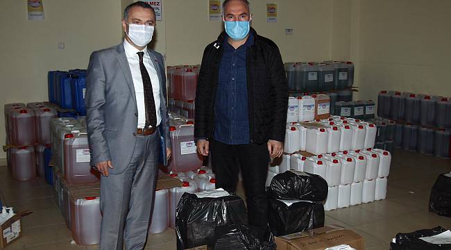 Sınav Öncesi Okullara Maske ve Dezenfektan Gönderdi