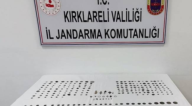 Tarihi Eser Kaçakçılığı Operasyonunda Heykel, Sikke ve Mühür Ele Geçirildi