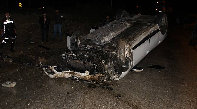 Trafik ışıklarına Çarpan Otomobil Takla Attı, 1 Yaralı