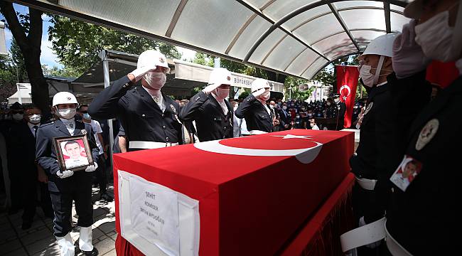 Düşen Uçakta Şehit Olan Komiser Yardımcısı Bursa'da Son Yolculuğuna Uğurlandı