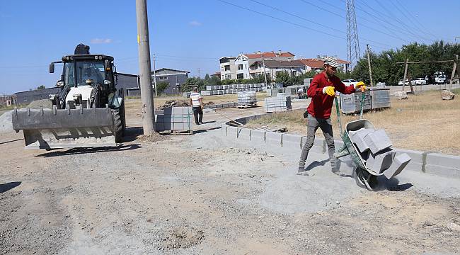Ergene'de Yol Yapım Çalışmaları Devam Ediyor