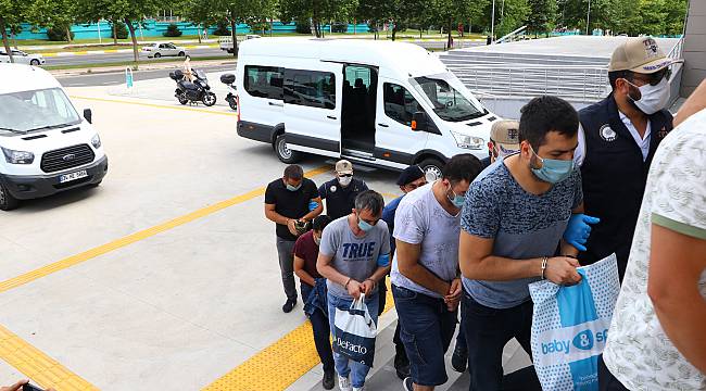 FETÖ Operasyonunda Gözaltına Alınan 6 Zanlı Adliyeye Sevk Edildi