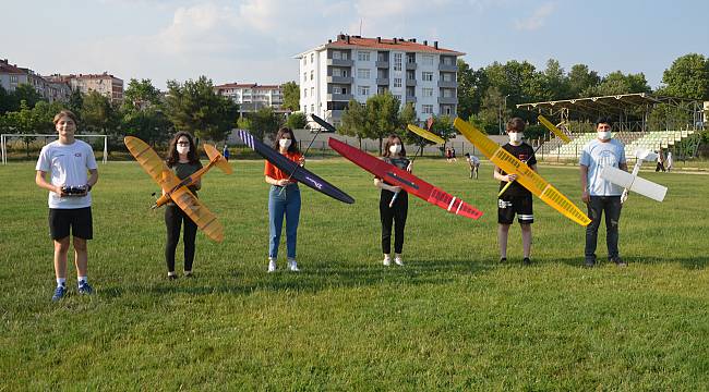 Tekirdağlı Gençler "En İyi" İHA'yı Yapmak İçin Çalışıyor