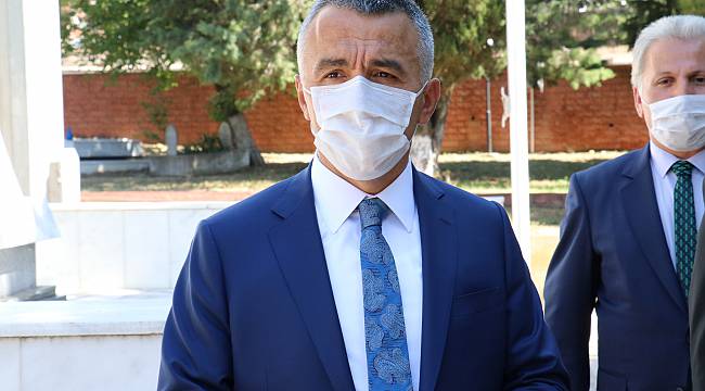 Vali Vatandaşları Uyardı, "Henüz Koronavirüs Süreci Bitmiş Değil!"