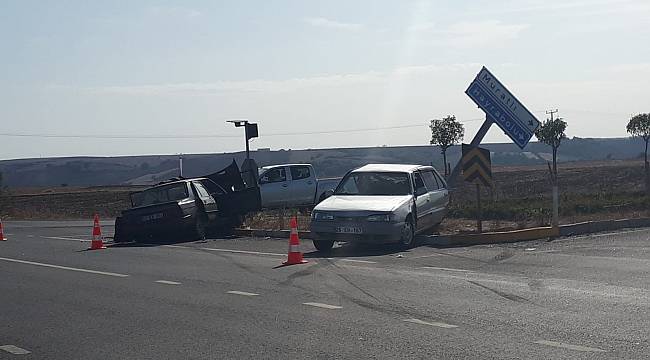 Aynı Kavşakta Yine Kaza, 3 Yaralı