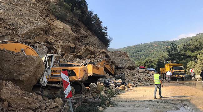 Bursa'da Yol Çalışması Yapılan Alandaki Göçükte 1 Kişi Öldü