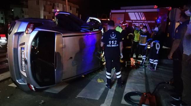 Kocaeli'de Otomobiller Çarpıştı, 3 Yaralı