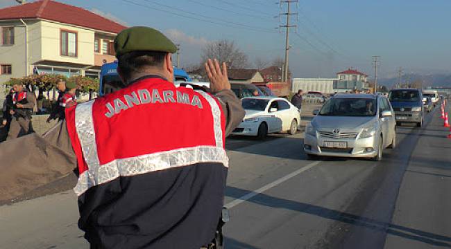 Şüpheli Hareketleri Olan Kişinin Üzerinden Uyuşturucu Çıktı