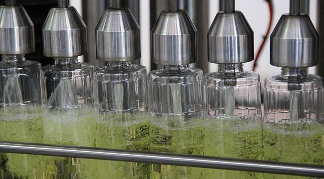 Talebe Yetişmek İçin Günlük 150 Bin Litre Kolonya Üretiyorlar