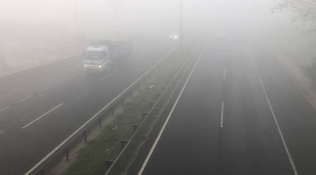 Tekirdağ'da Sis ve Pus Nedeniyle Trafik Akışı Olumsuz Etkilendi