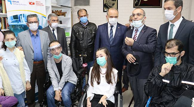 Yalova'da Engelliler İçin Gözle Bilgisayar Kullanma Kursu Açıldı