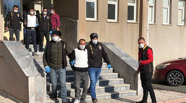2 Kişiyi Öldüren Baba-Oğul Tutuklandı