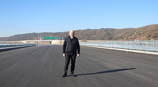 Bakan Karaismailoğlu, Kuzey Marmara Otoyolu'nda Araç Kullandı