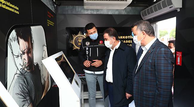 Gençler Uyuşturucunun Zararlarını "Narko TIR"da Öğreniyor