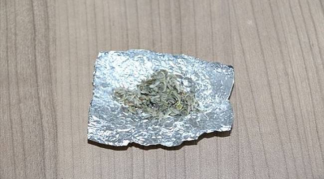 Polisi Görünce Yuttuğu Uyuşturucu Midesinden Çıkarıldı