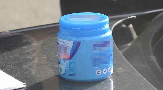Bursa'da Otomobilindeki Sakız Kutusuna Uyuşturucu Gizleyen Kişi Yakalandı