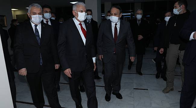 AK Partili Yıldırım, Tekirdağ'da Aşı Çalışmalarının Sürdüğü Fabrikaya Gitti
