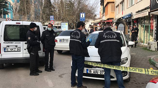 Bursa'da Otomobilinde Silahlı Saldırıya Uğrayan Kişi Yaralandı