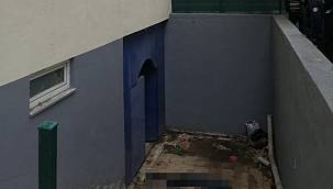 Karakola Götürülen Hırsız Tuvalet Penceresinden Kaçmak İsterken Yaralandı