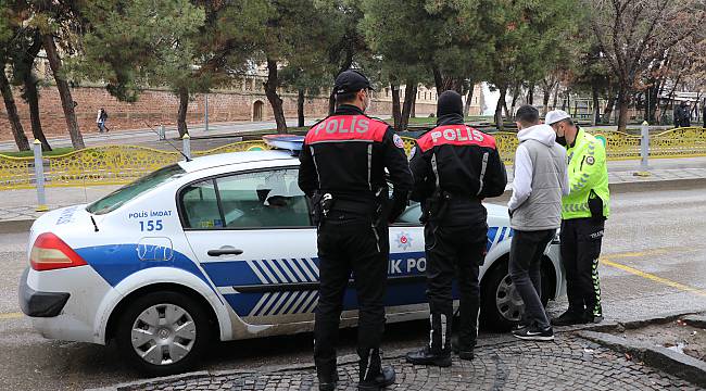 Kısıtlamayı İhlal Eden Yoklama Kaçağı Polise Yakalandı