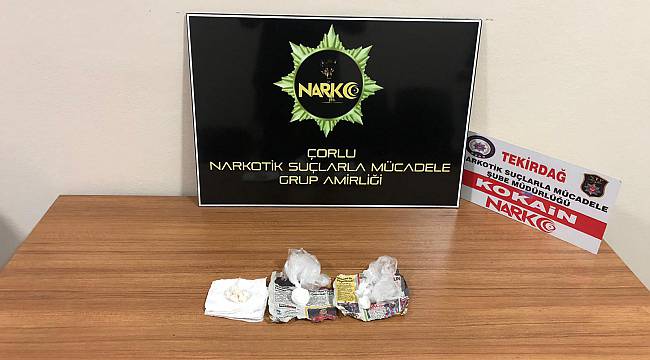 Otomobilde Uyuşturucu, Sürücüde Sahte Gazeteci Kimliği Çıktı