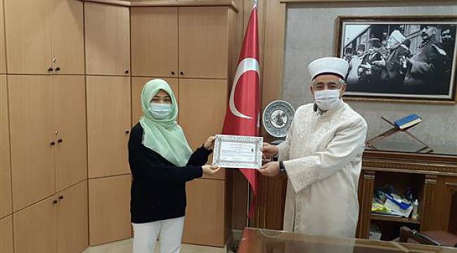 Taylandlı Phanida Hengwichai Müslümanlığı Seçti