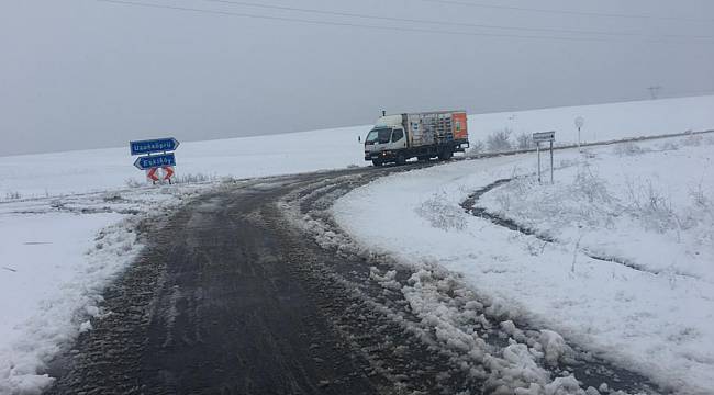 Trakya'da kar yağışı etkili oluyor