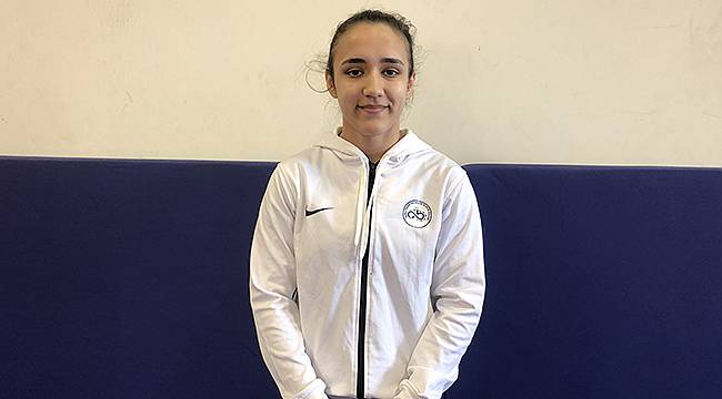 Milli Sporcu Esma, Dünya Şampiyonu Olmayı Hedefliyor