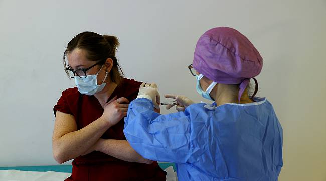 Trakya'da Sağlık Çalışanlarına İkinci Doz Aşılama Başladı