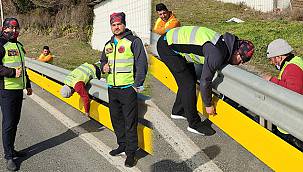 Yollara Motorcu Dostu Bariyerler Monte Edildi