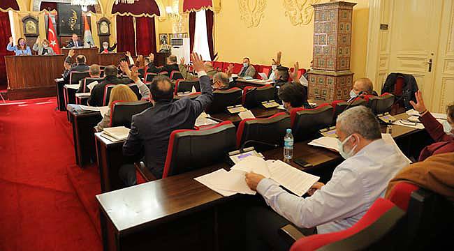 AK Parti'den "Evcil Hayvan Mezarlığı" Önergesi