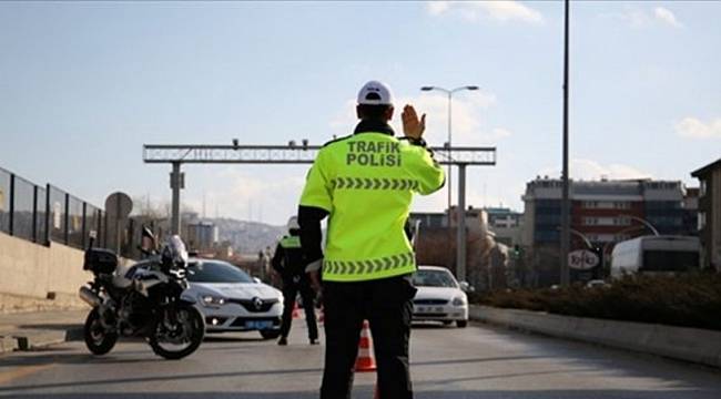 Bitmiyorlar! Karantinada Olması Gereken Kişi Trafik Uygulamasında Yakalandı