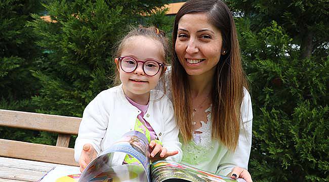 Down Sendromlu Kızını "Downsendrella" Kitabında Anlattı