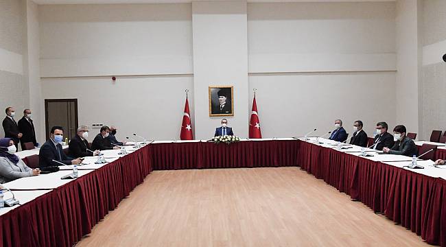 Kocaeli Valisi Yavuz'dan "Mutant Virüse Karşı Tedbirlere Daha Sıkı Uyma" Çağrısı