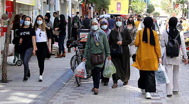Tam Kapanma Öncesi Alışveriş Yoğunluğu!