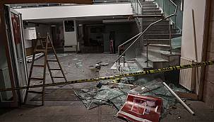 Avcılar'da Kaza Yapan Otomobil Bankaya Girdi