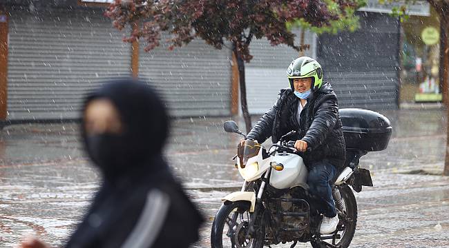 Edirne'de Dolu ve Sağanak Etkili Oldu