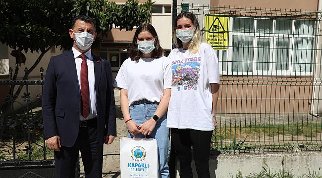 Kapaklı Belediyesi Genç Sporculara Hediye Verdi