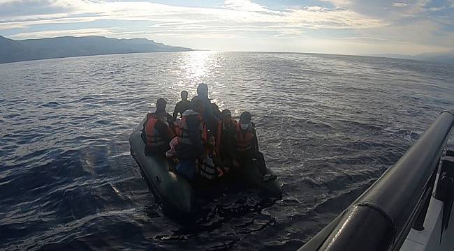 Çanakkale Açıklarında 17 Düzensiz Göçmen Kurtarıldı