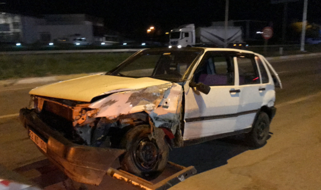Kavşakta Otomobiller Çarpıştı, 4 Yaralı