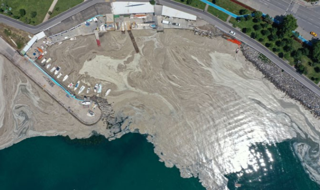 Marmara Denizi'nden 8 Bin 867 Metreküp Müsilaj Temizlendi