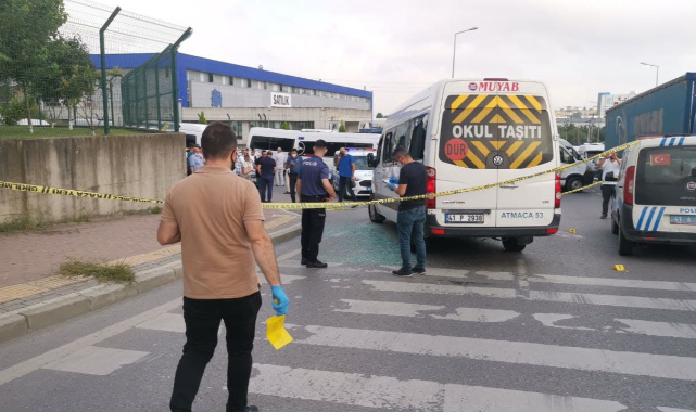 Kocaeli'de İşçileri Taşıyan Servis Minibüsüne Silahlı Saldırı, 4 Yaralı
