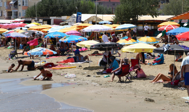 Sıcaktan Bunalanlar Sahile Akın Etti